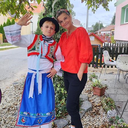 Apartman Cafe U Kordulky Ratiskovice Luaran gambar